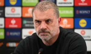 HLV Tottenham tức giận khi bị so sánh với Man Utd HLV Tottenham tức giận khi bị so sánh với Man Utd